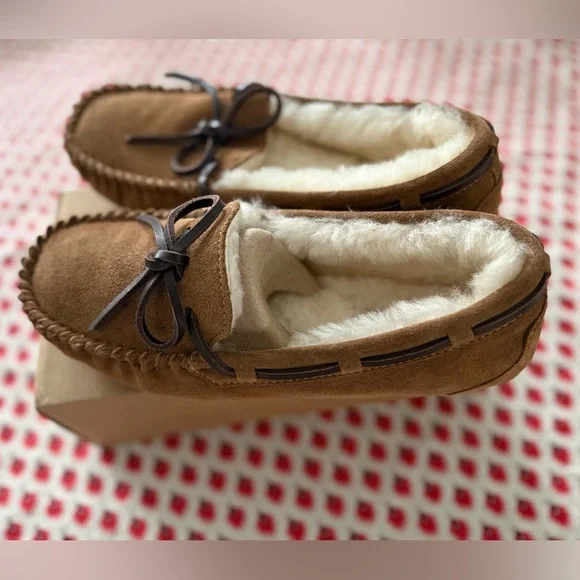 Quince Australian Shearling Moccasin Slippers in Pecan - Picture 4 of 9